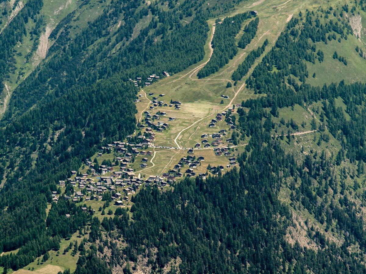 Gruppenhaus Im Walliser Alpstyle Rosswald Екстериор снимка